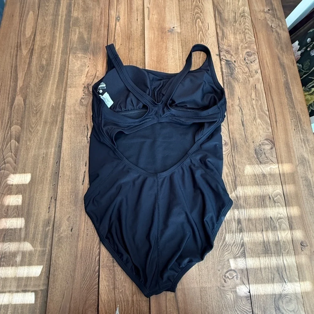 Nike HydraStrong Solid Poly Racer Back One Piece Swimsuit Black 45039